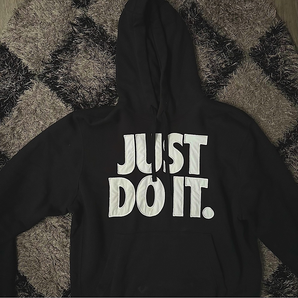 Nike - Hoodie - Black Sz: L